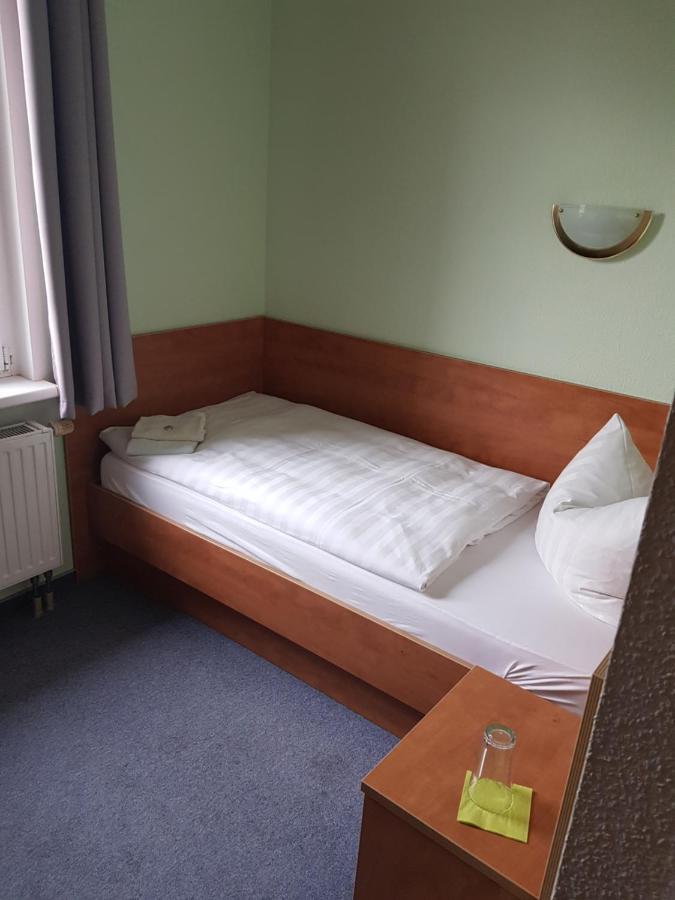 Hotel Zur Altstadt Calbe Kültér fotó